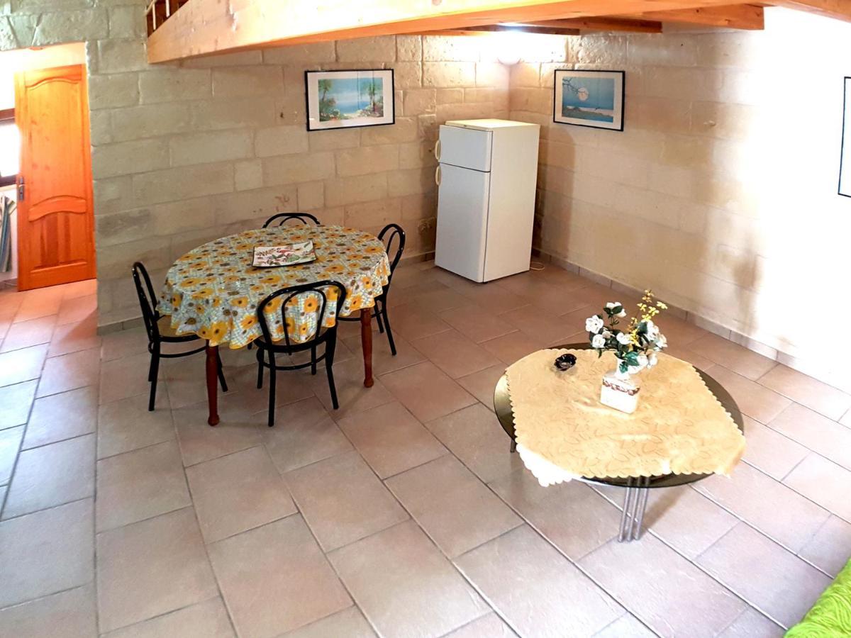 Oikia Vacanze Uggiano La Chiesa Casa Dante Екстериор снимка