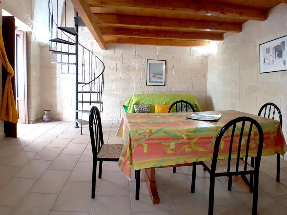 Oikia Vacanze Uggiano La Chiesa Casa Dante Екстериор снимка